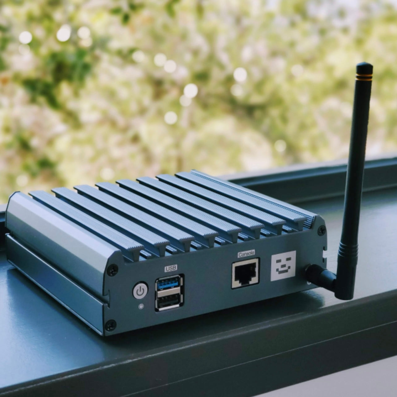 FreedomFi Helium 5G Gateway